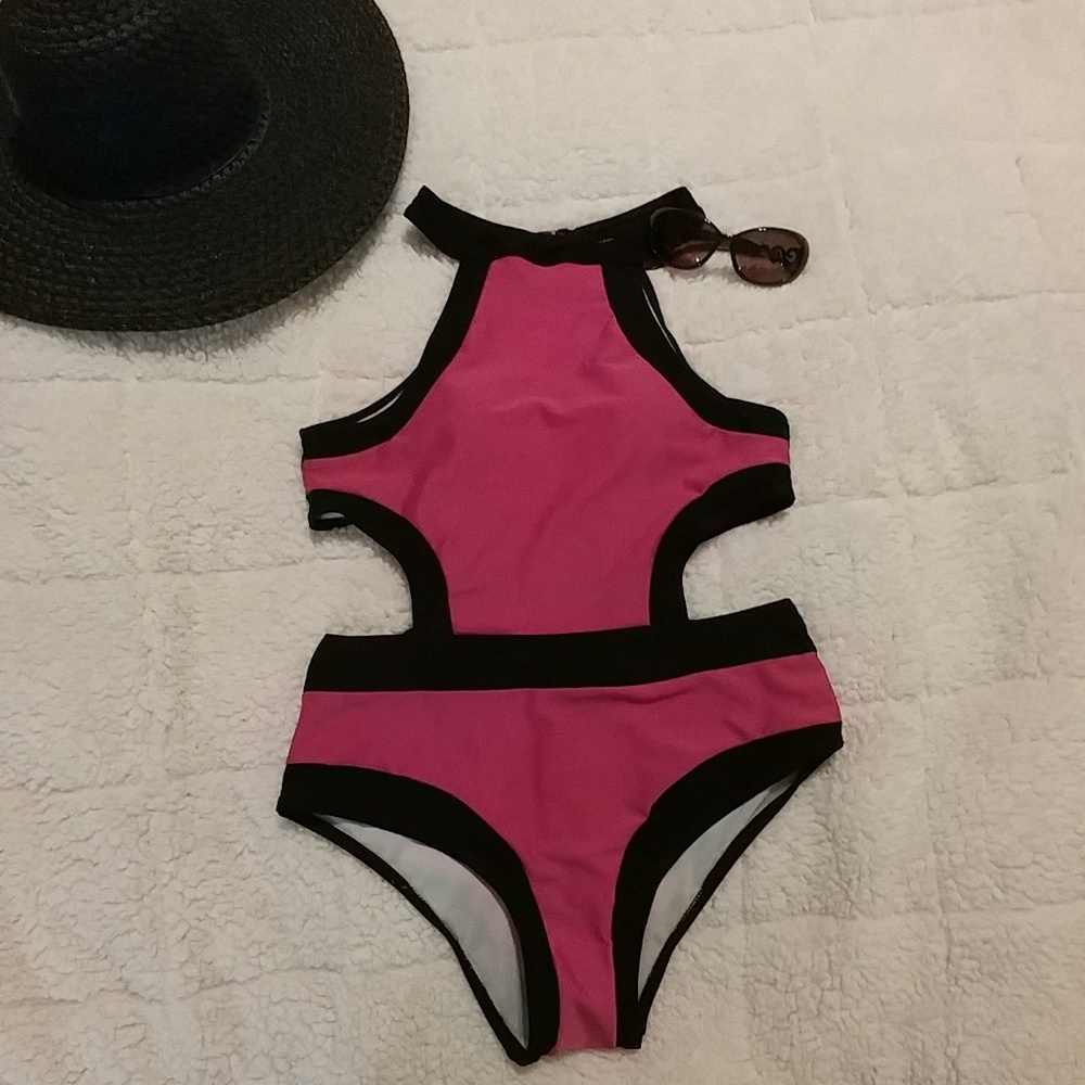 NWOT pink and black 1pc bathing suit